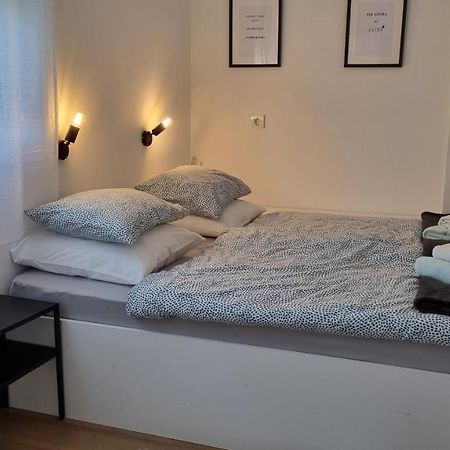 Retfala Inn Ossero Esterno foto